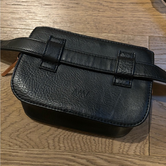 Matt & Nat Black Belt Bag - Picture 3 of 6